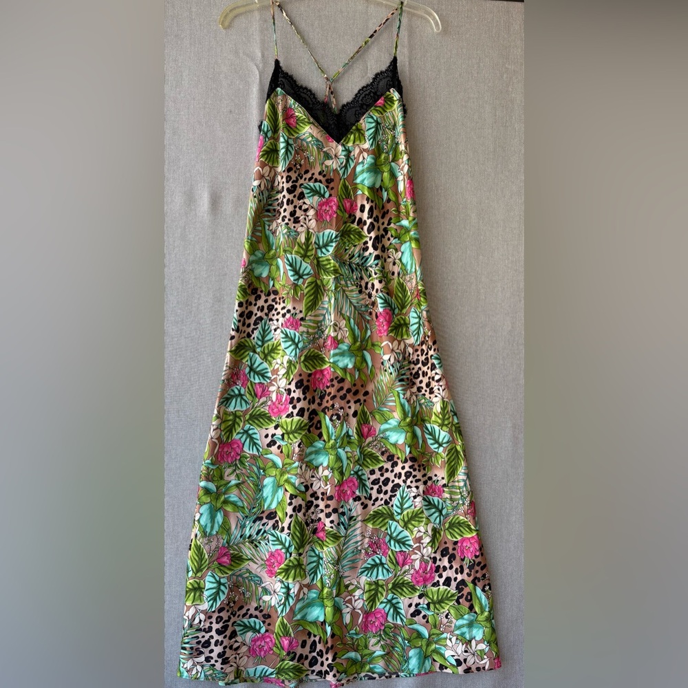 I.N.C. Tropical Floral nightgown with Lace Trim and adjustable straps. Med.